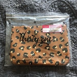 thirty-one wristlet + strap